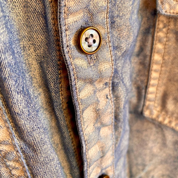 7 For All Mankind Paint Washed Button Down- RARE - Picture 4 of 6